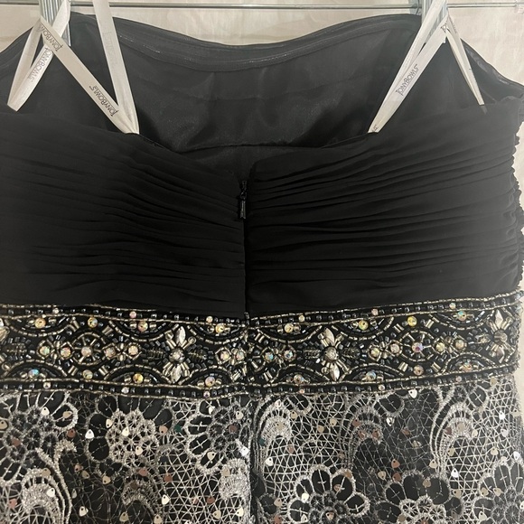 Tony Bowls Strapless Short Black with Silver Sequin Short Dress. Size 12. - Picture 7 of 11
